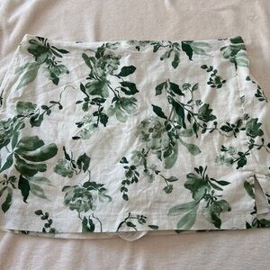 NWOT - Abercrombie & Fitch - Linen-Blend Slit Mini Skort - Green Floral - XL